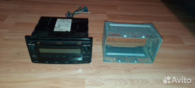 Продам магнитолу toyota