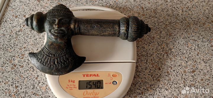 Ритуальный бронзовый топор из Камбоджи