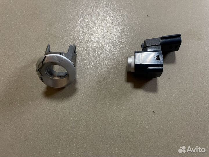 Mitsubishi Outlander Датчик парковки