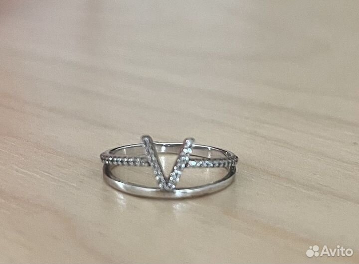 Серебряное кольцо. Размер 15,5
