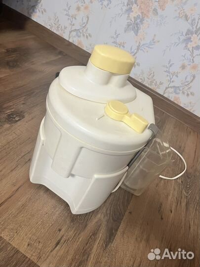 Соковыжималка Журавинка 301