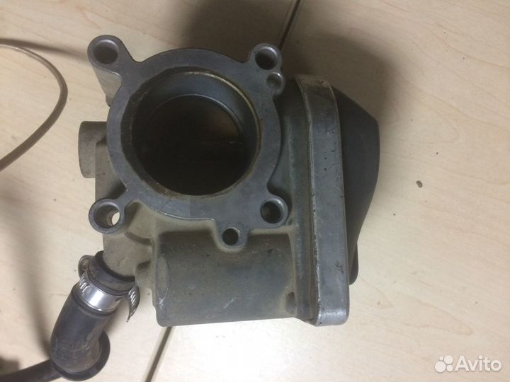 Дроссельная заслонка VW Volkswagen Golf 4 2002 1.4