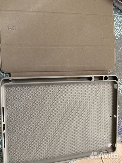 Чехол на iPad