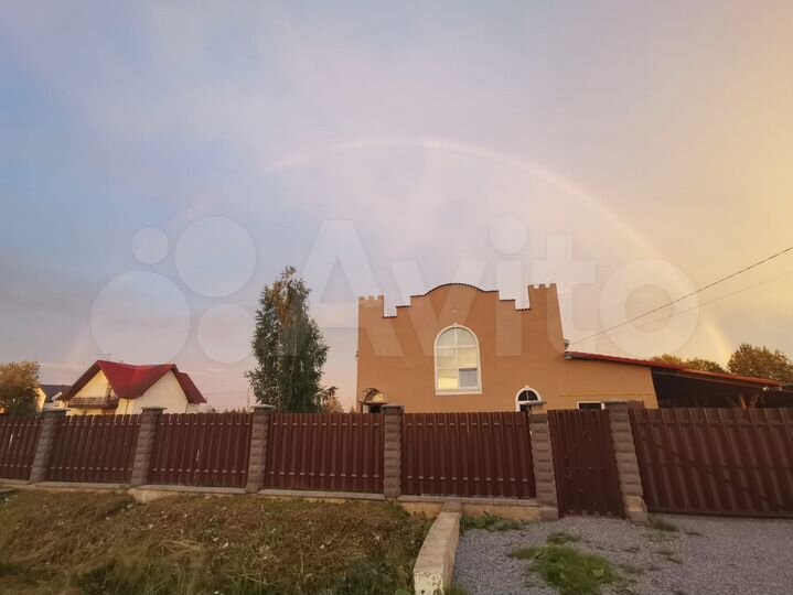 Дом 212 м² на участке 12 сот.