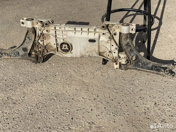 Подрамник VW Caddy