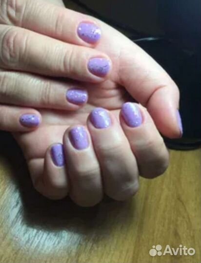 Модель на маникюр