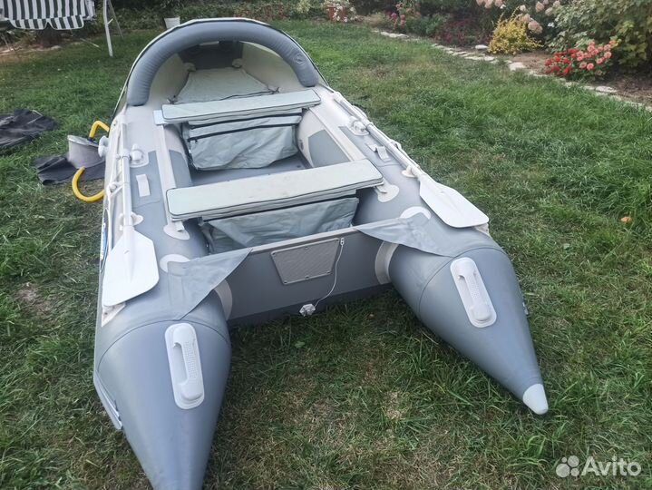 Лодка Гладиатор с 330dp + мотор Гладиатор 9.8