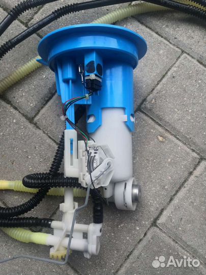 VW Топливный насос в сборе. 5N0919109C