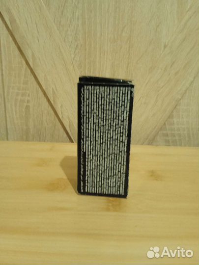 Лак для ногтей бордового цвета