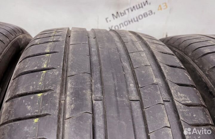 Pirelli P Zero PZ4 255/40 R21 94Y