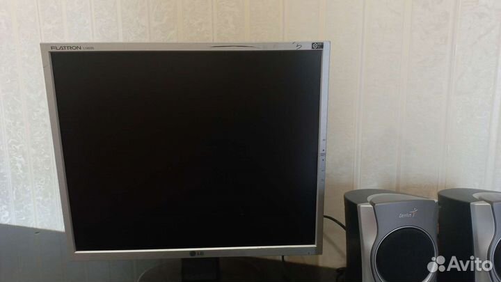 Монитор, колонки, клавиатура