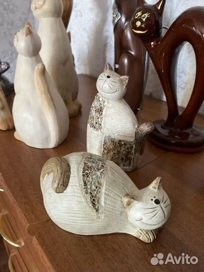 Статуэтка кошка
