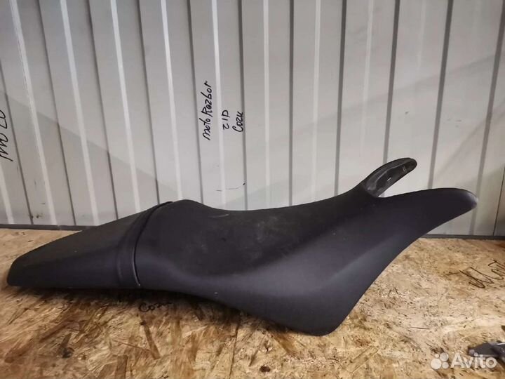 Honda cb600 07-13 седло водительское седенье