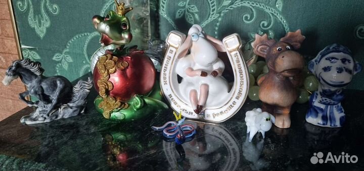 Фигурки, статуэтки