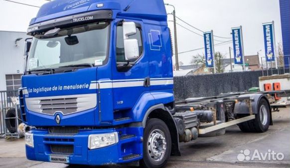 Pазбираем грузовик Renault Premium II с 2007