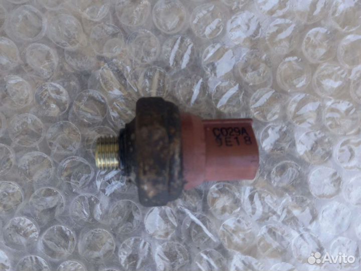 Митсубиси лансер9- датчик давления кондиционера