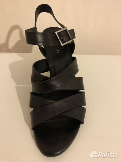 Босоножки 36