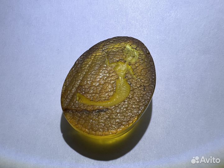 Инталия образа русалки из балтийского янтаря