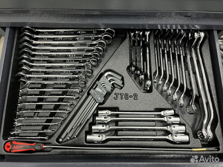 Тележка с инструментом 164 предмета