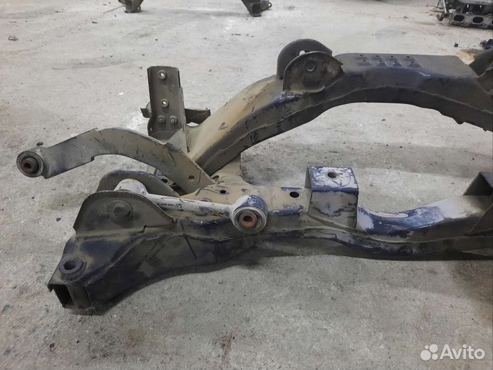 Подрамник задний Mitsubishi Outlander 1 CU5W