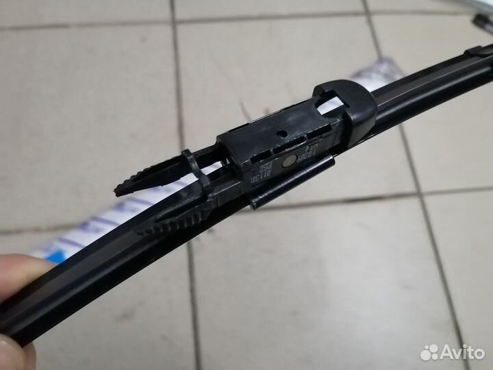Щетка стеклоочистителя правая Экус с 2009