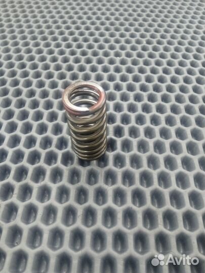 Suzuki gsxr 600 k8 k9 k10 n735 Пружина клапана