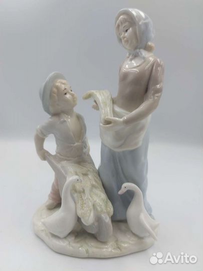 Композиционная статуэтка фарфор Европа