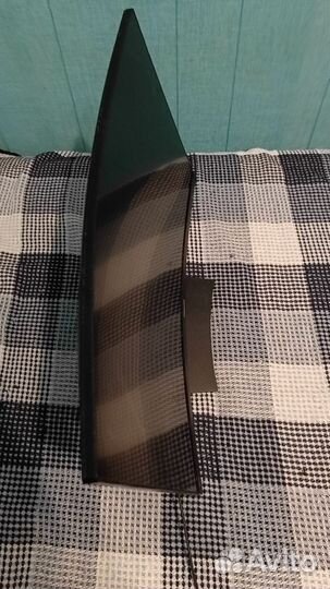 Монитор 24 дюйма изогнутый разбит