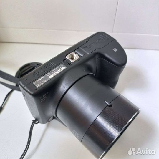 Компактный фотоаппарат canon