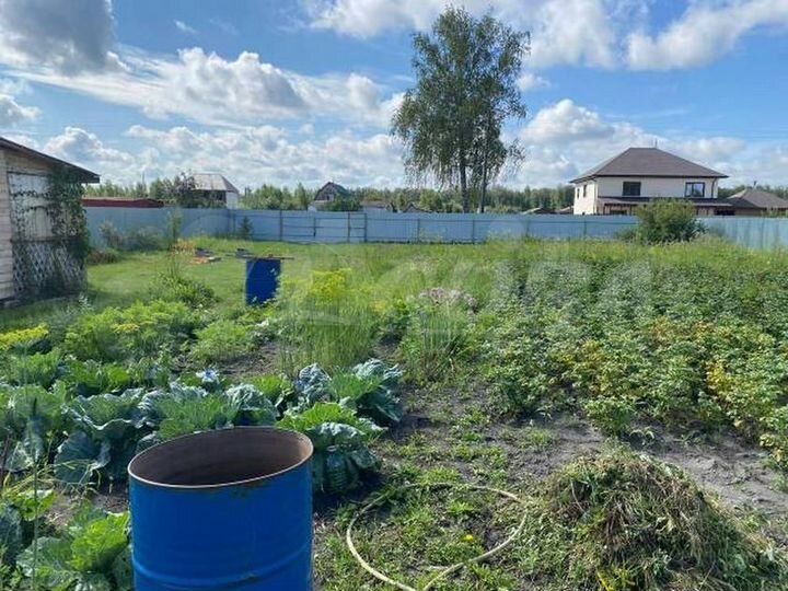 Дача 20 м² на участке 10 сот.