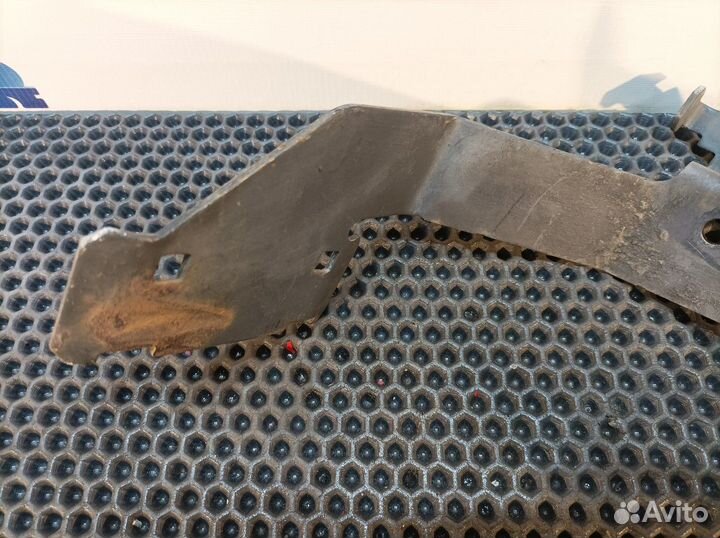 Кронштейн проводки Mercedes-Benz Axor