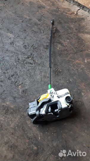 Замок двери задней левой Opel Insignia 2008-2017