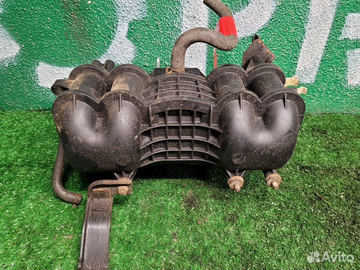 Впускной коллектор на Honda Civic 7