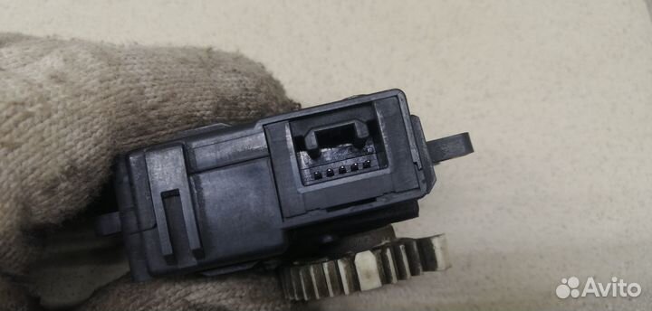 Моторчик заслонки отопителя LX 570 2007