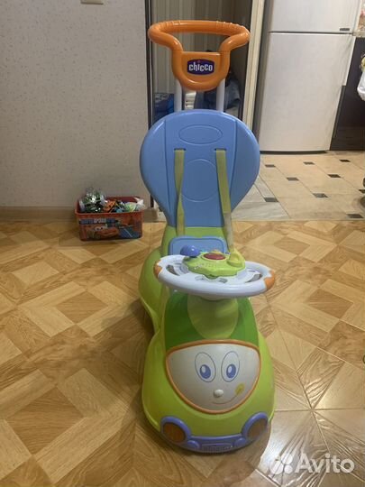 Детская машинка каталка с ручкой бу