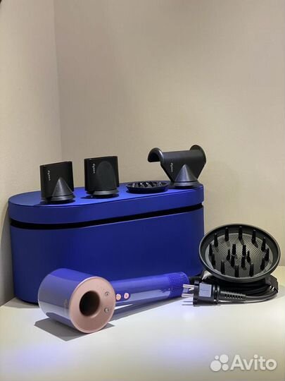 Фен Dyson supersonic HD08 vinca blue Новый