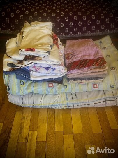 Одеяла,полотенца,постельное