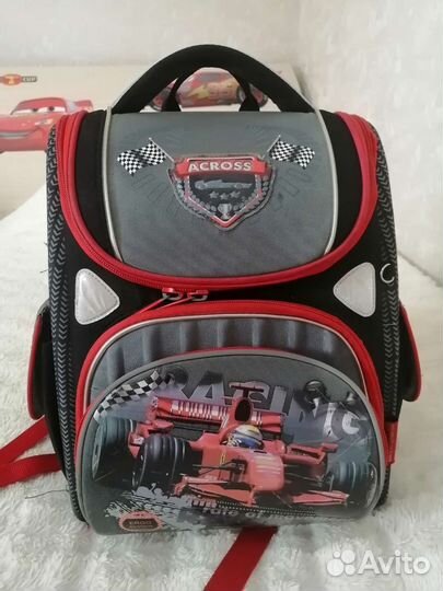 Школьный рюкзак