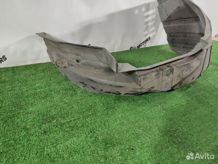 Подкрылок передний правый Honda Mobilio GB1 L15A