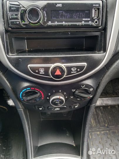 Hyundai Solaris 1.4 МТ, 2011, 300 000 км