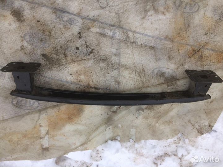 Задний усилитель бампера Фокус 3 седан