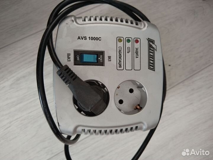 Стабилизатор напряжения