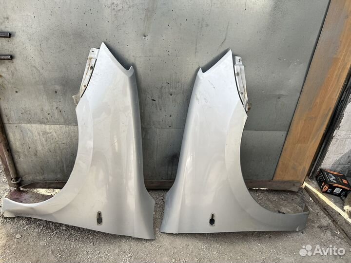 Крылья переднее kalina 2