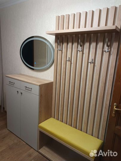 Вешалка и обувница