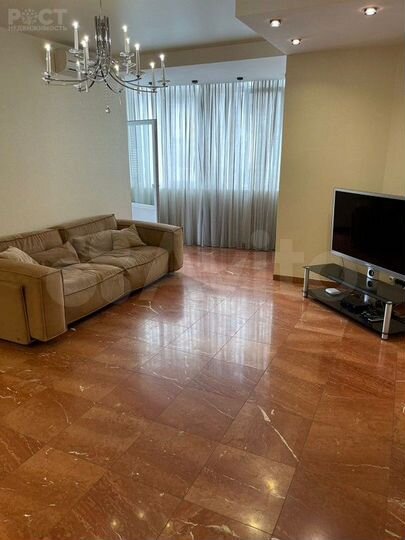 3-к. квартира, 117 м², 4/18 эт.