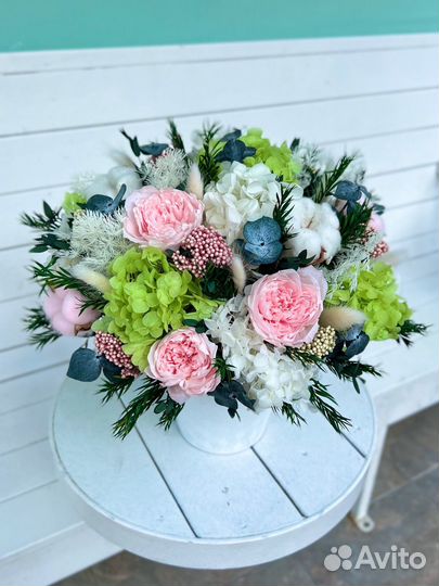 Букеты из стабилизированных цветов и сухоцветов