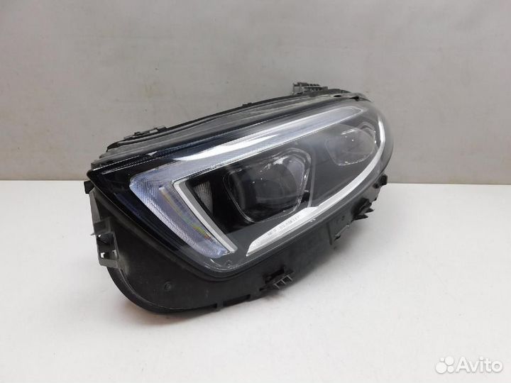 Фара левая Mercedes-Benz CLS-Class