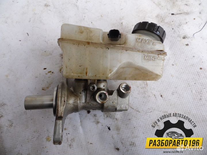 Цилиндр тормозной главный Renault Logan II 2014 (4