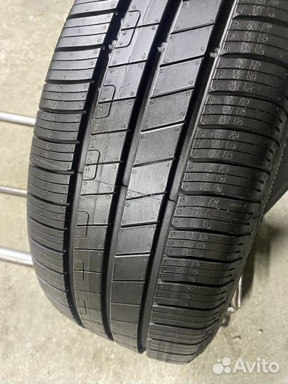 Goodyear EfficientGrip Performance 205/55 R16