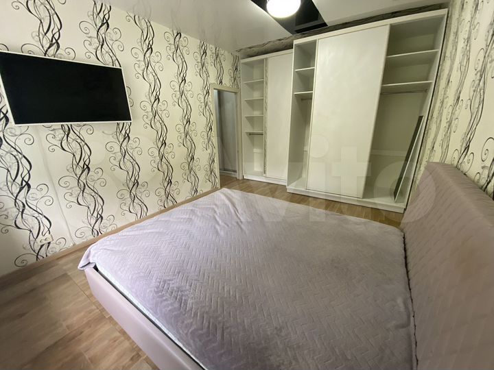 2-к. квартира, 53,5 м², 1/3 эт.